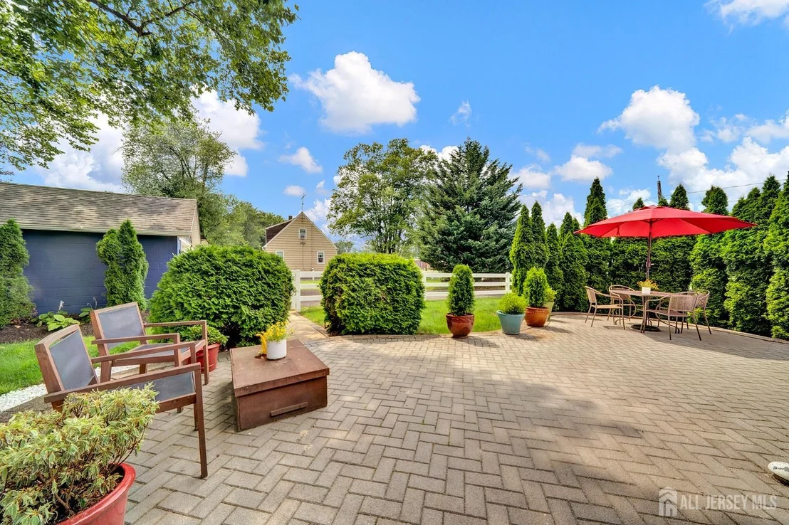 Photo of 10 Shaw Drive