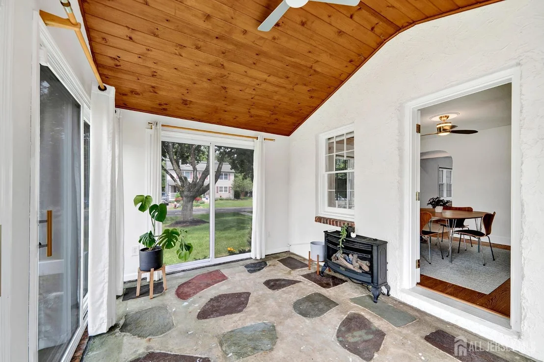 Photo of 10 Shaw Drive