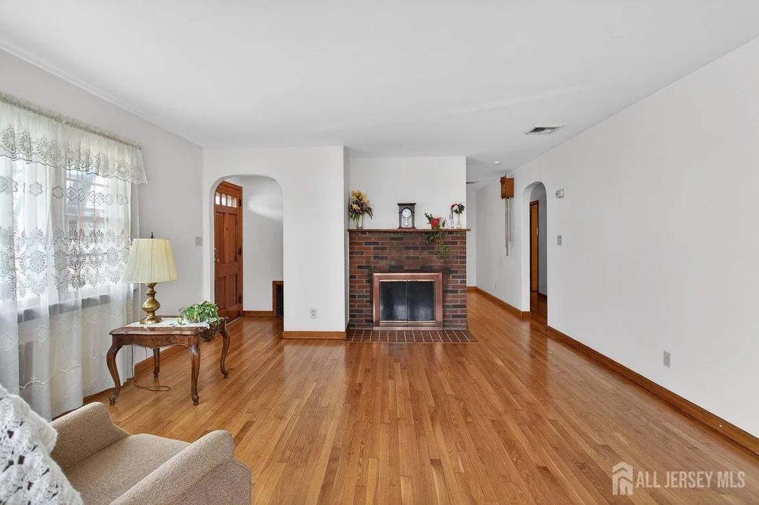 Photo of 595 Jacques Street