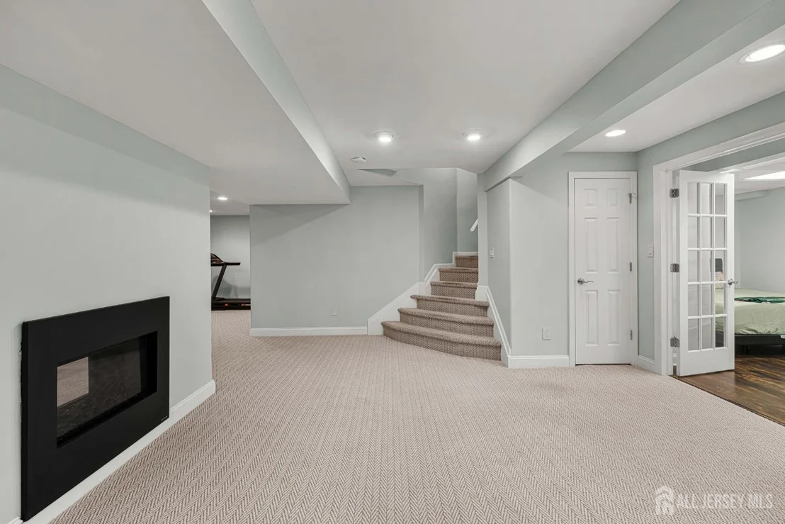 Photo of 1 Eagle Court