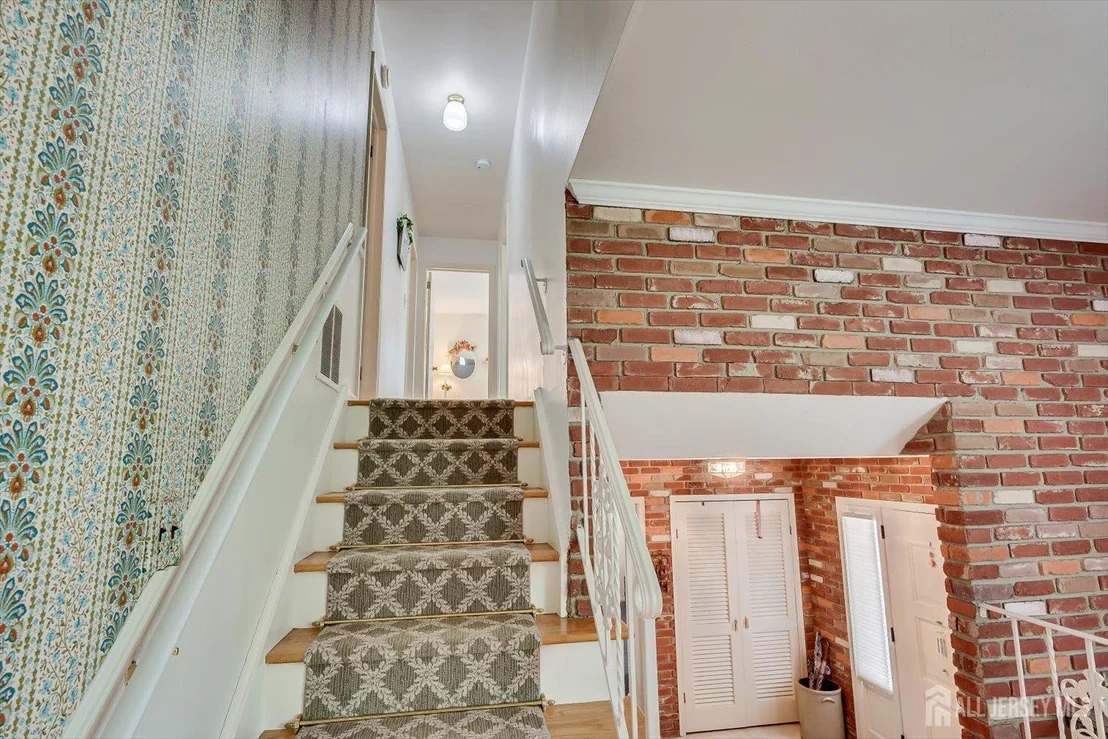 Photo of 560 Wakefield Drive
