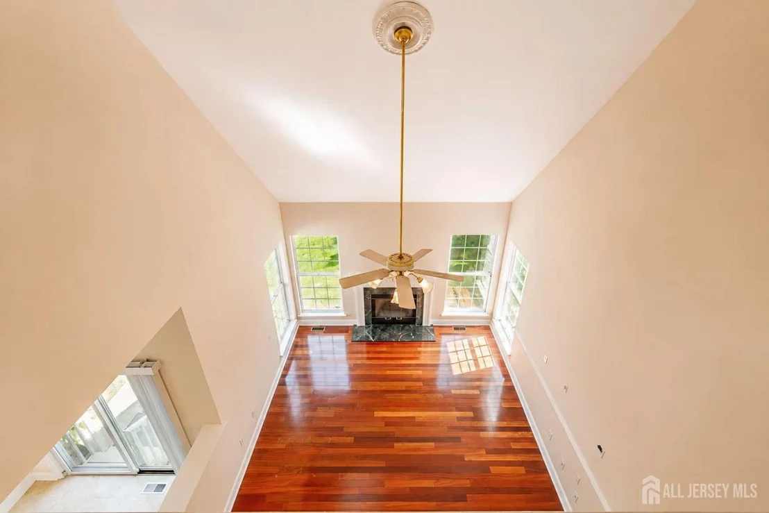 Photo of 4 Sequoia Drive
