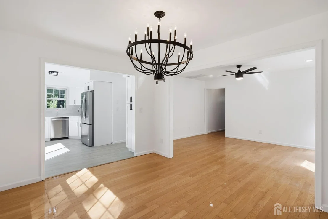 Photo of 53 Bernard Avenue