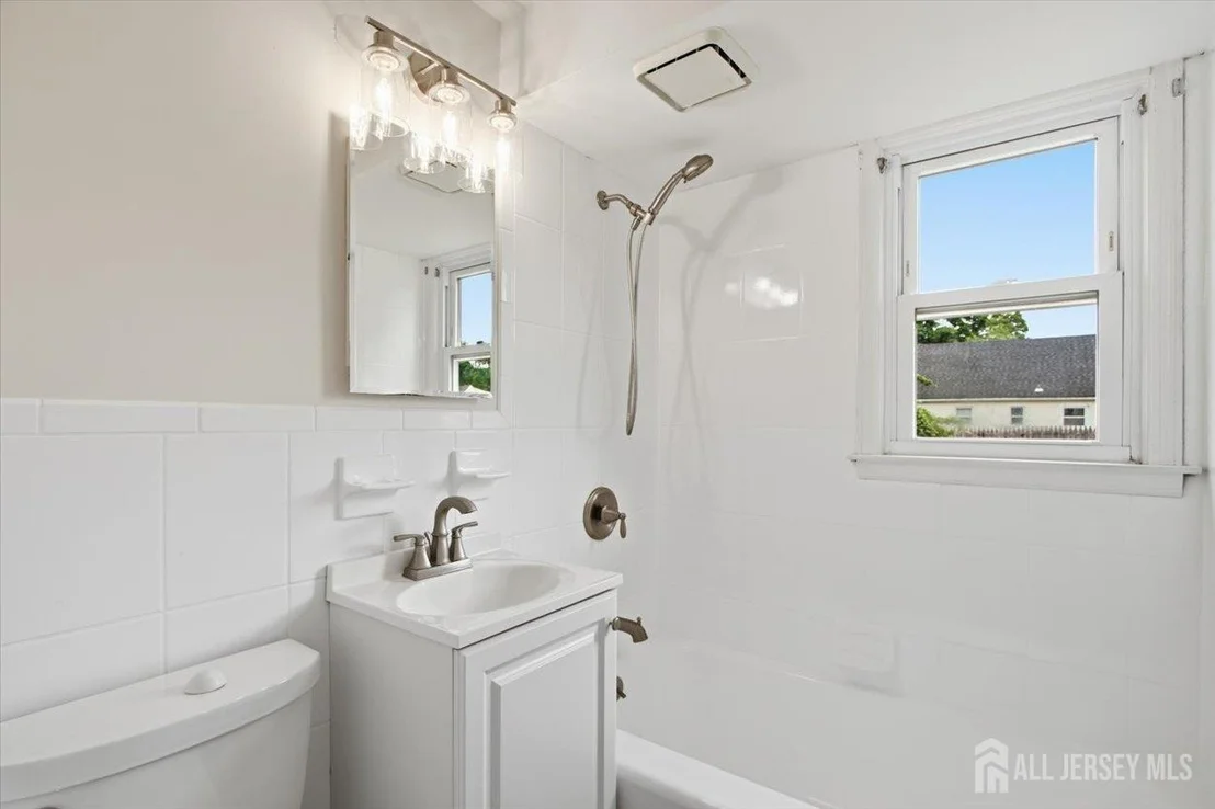 Photo of 421 1st Street