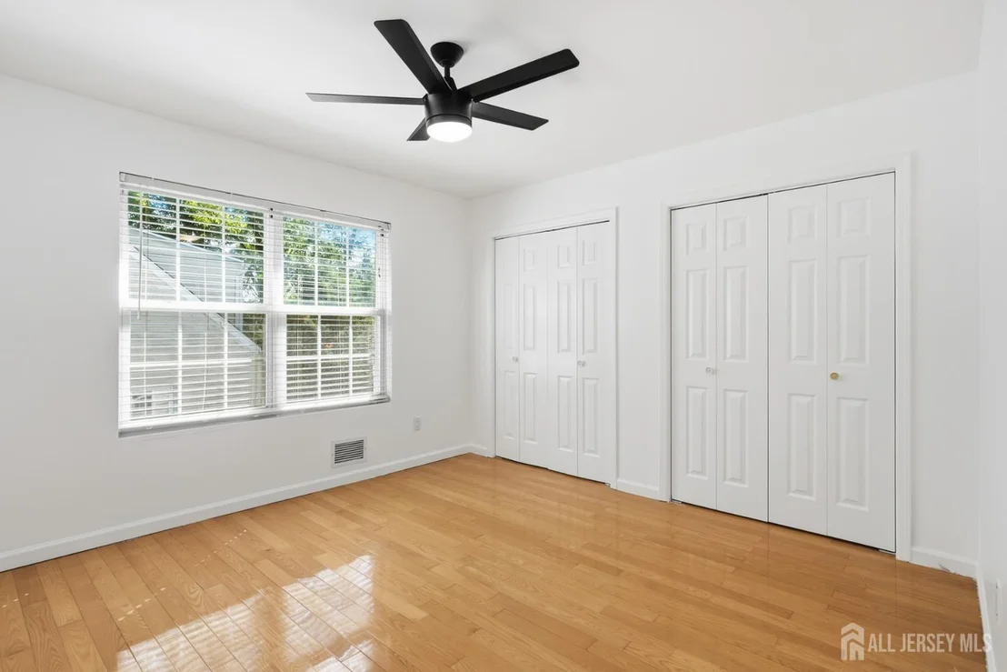 Photo of 53 Bernard Avenue
