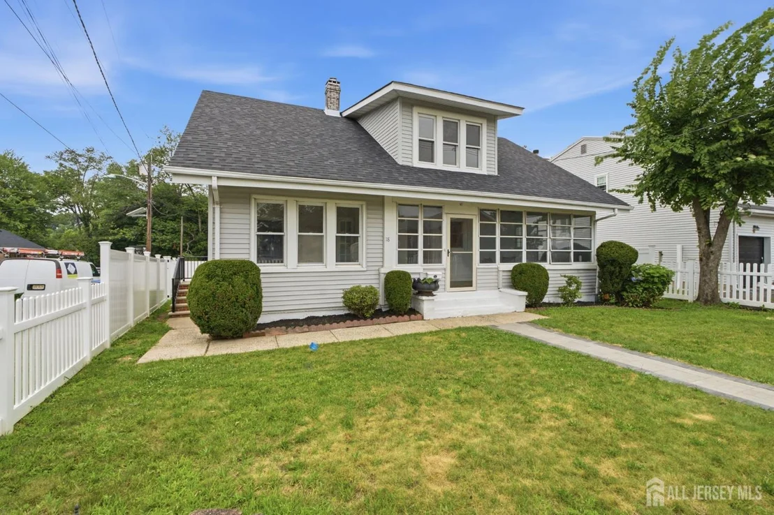 Photo of 18 Fox Road