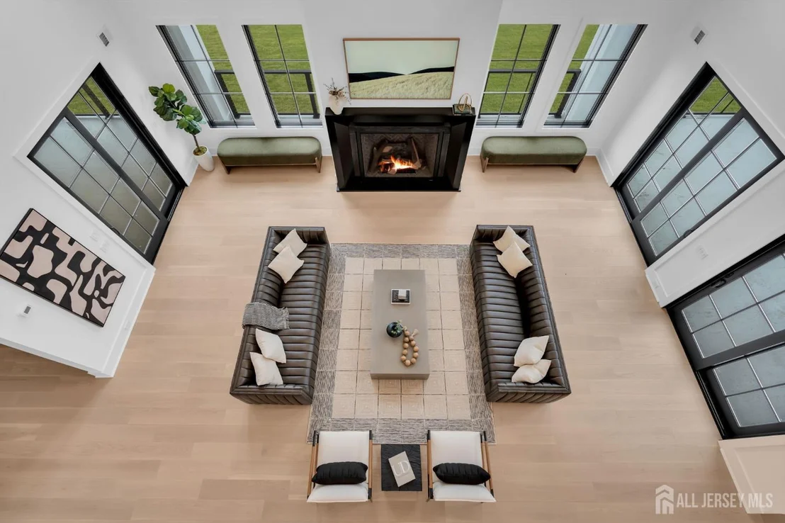 Photo of 2130 Shadow Lane