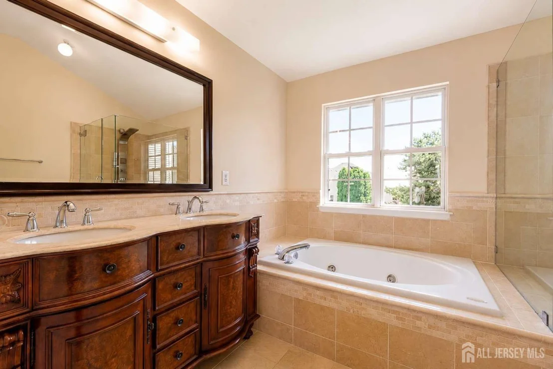 Photo of 4 Sequoia Drive