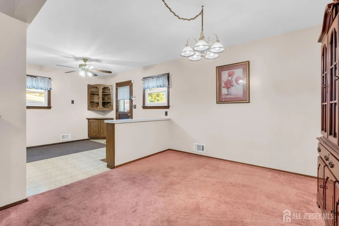 Photo of 140 Camelot Drive