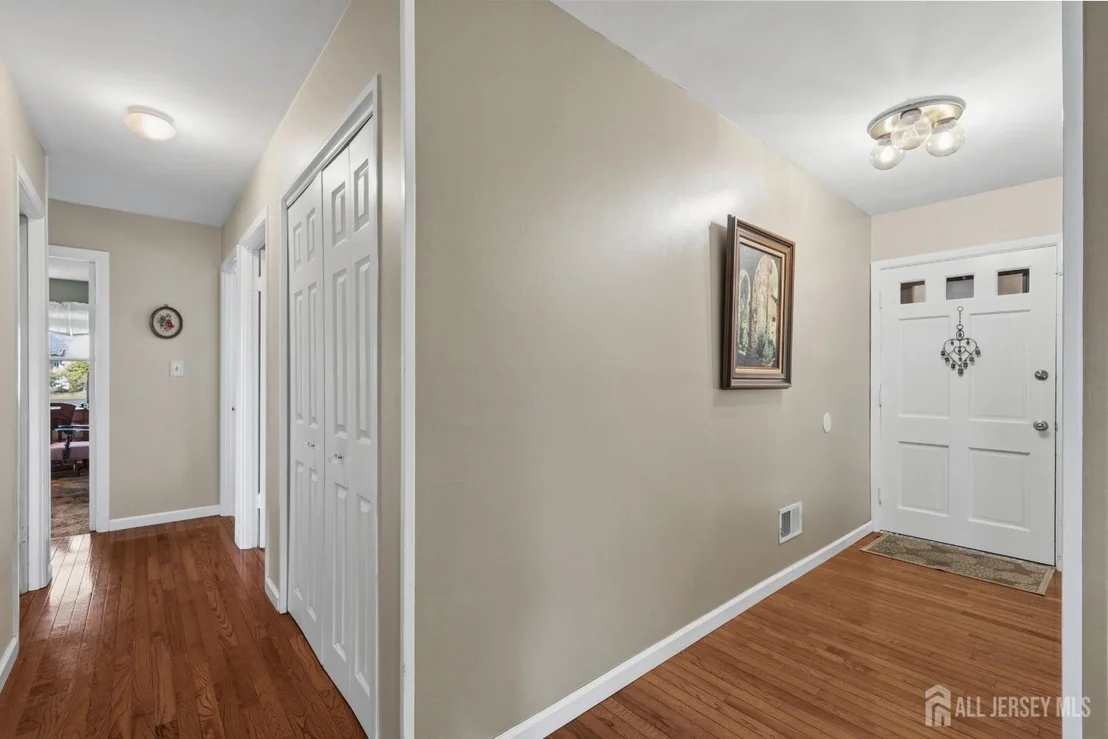 Photo of 27 Summerall Road
