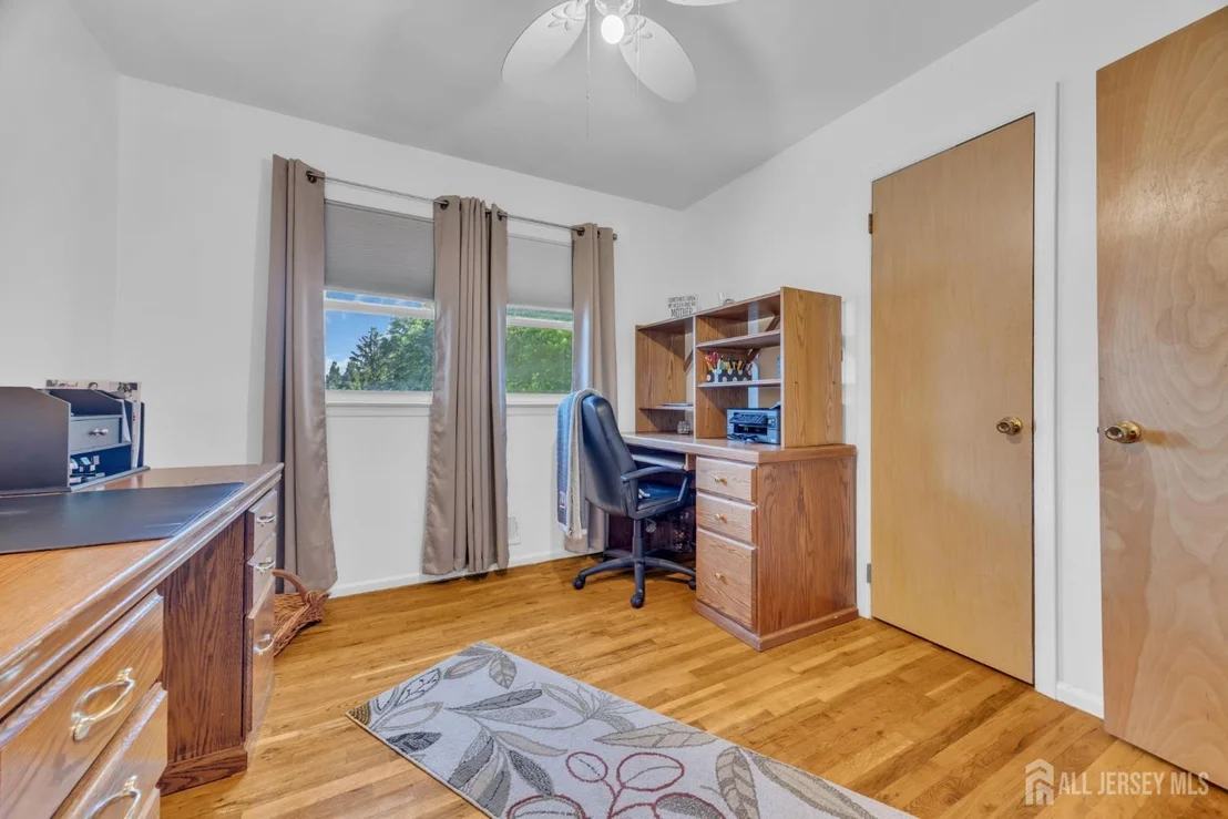 Photo of 7 S Brook Drive
