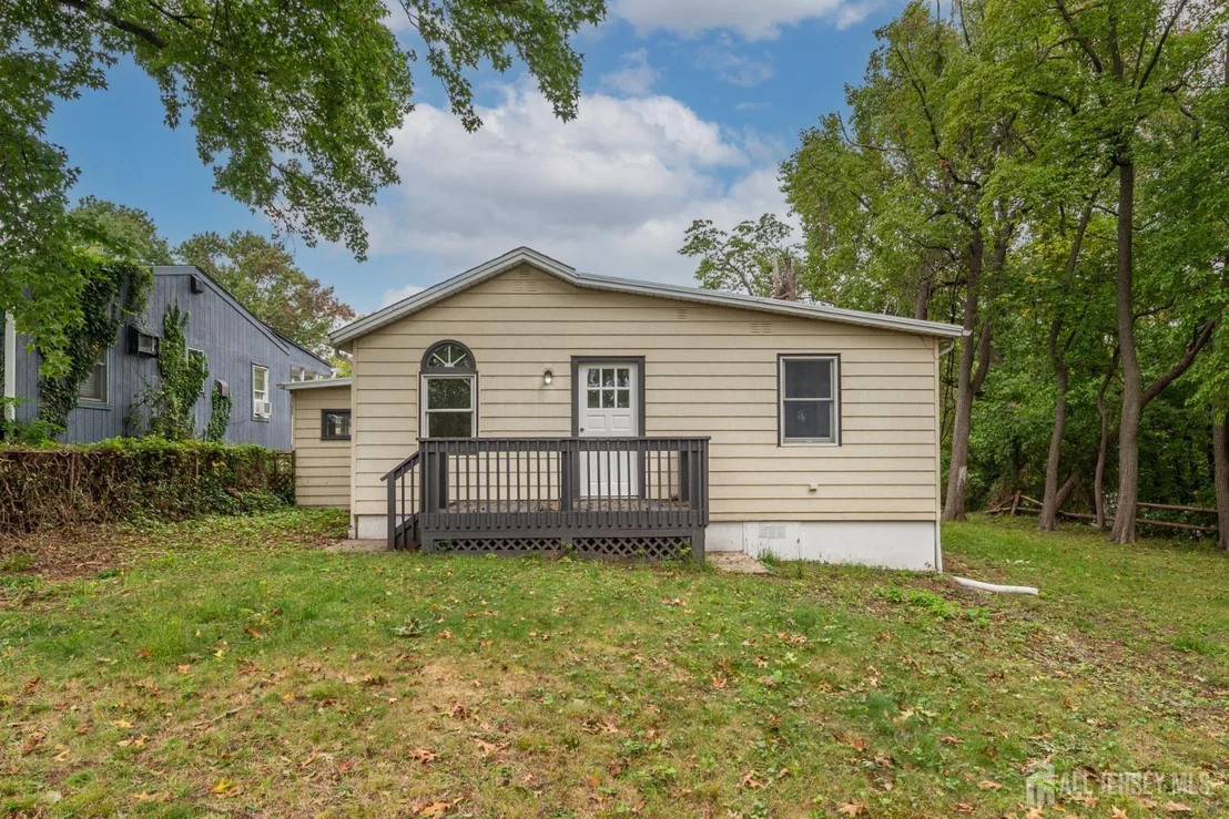 Photo of 278 Outlook Boulevard