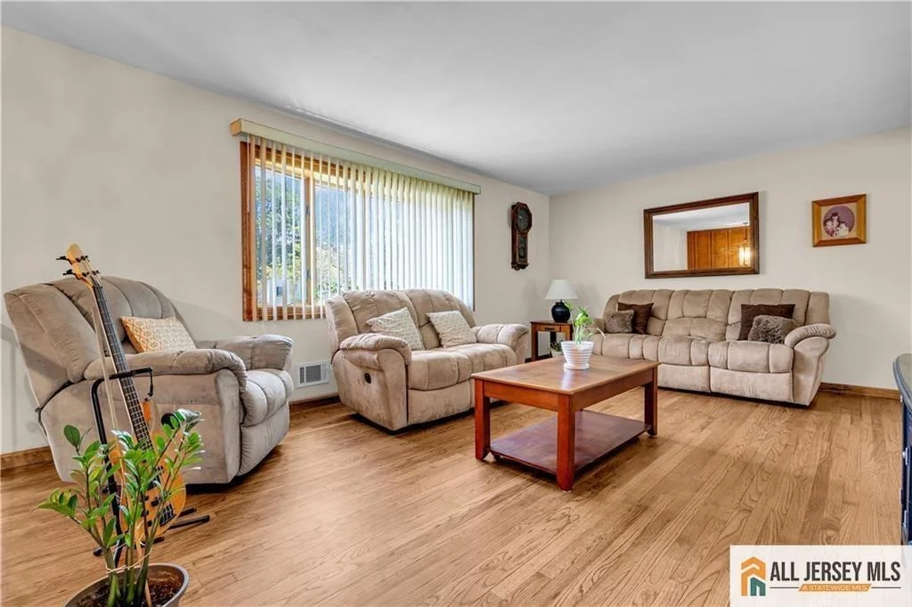 Photo of 8 Whitehall Avenue