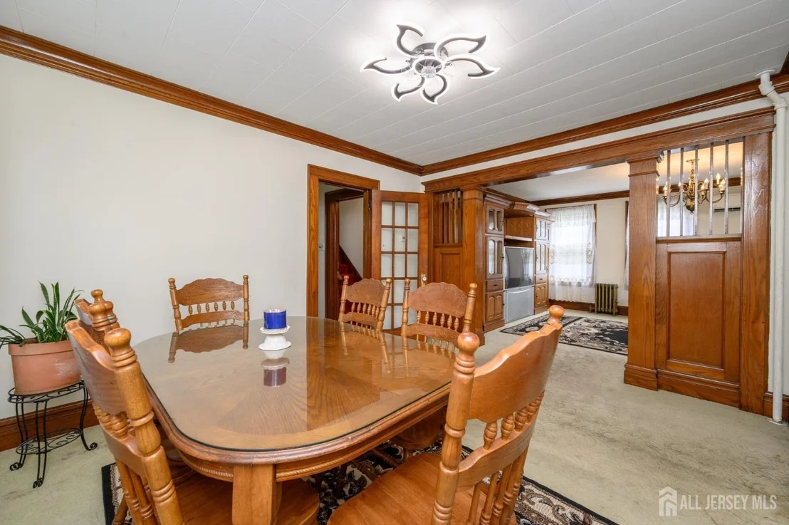 Photo of 938 Ray Avenue