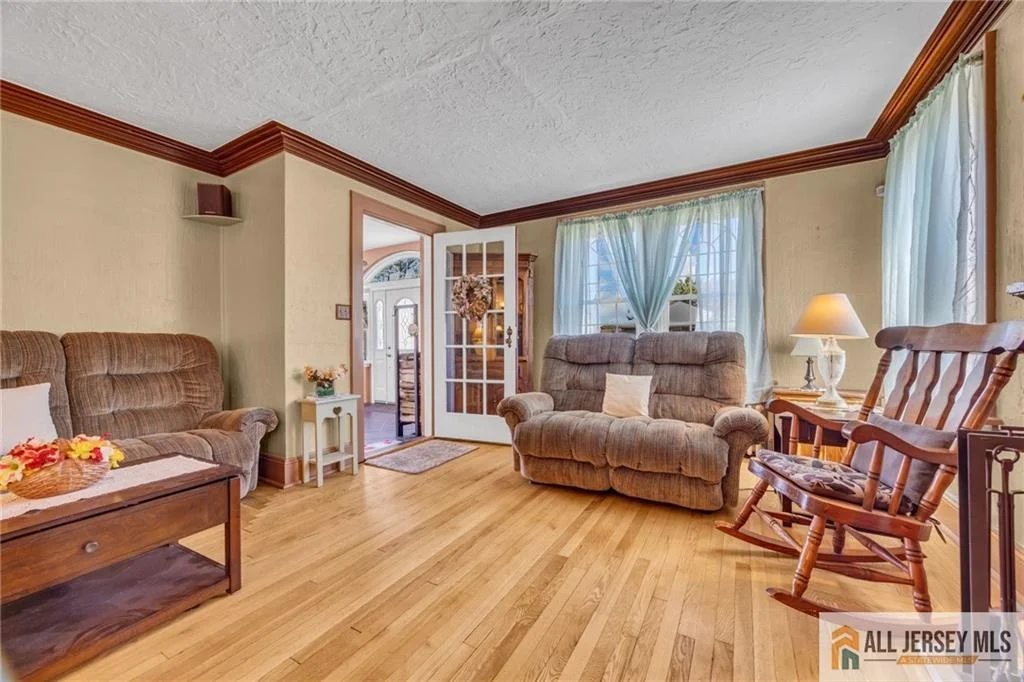 Photo of 38 Simpson Avenue
