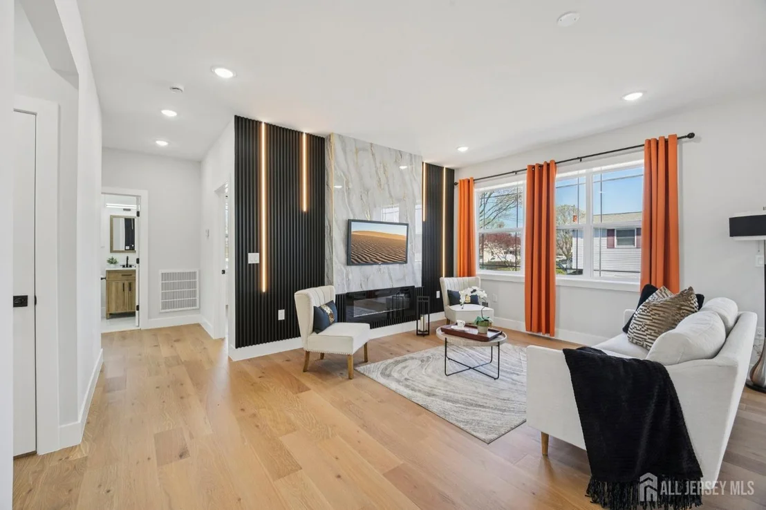 Photo of 75 Jefferson Boulevard