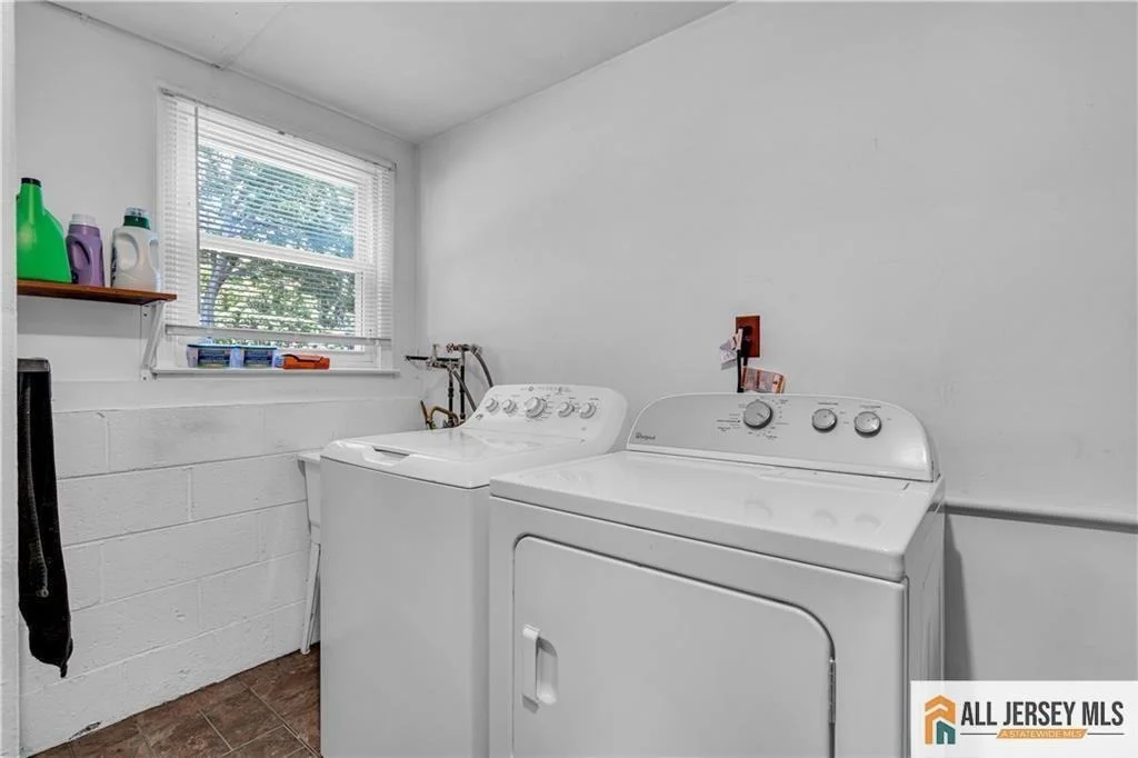 Photo of 8 Whitehall Avenue
