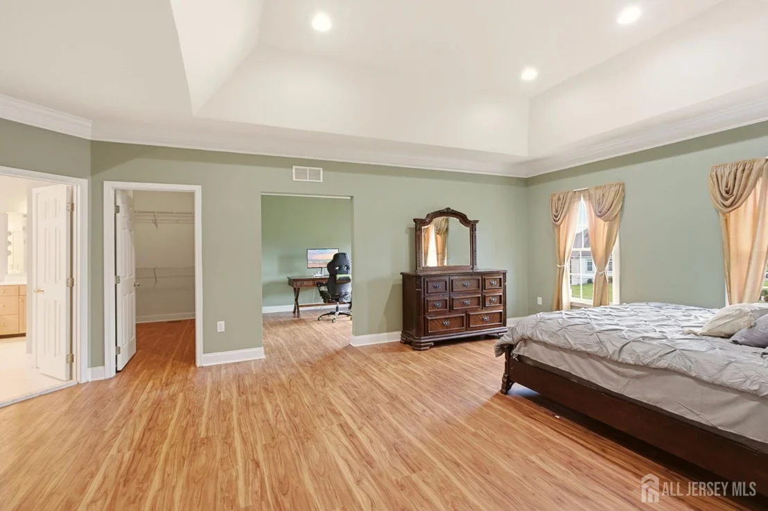 Photo of 3 Longbow Terrace