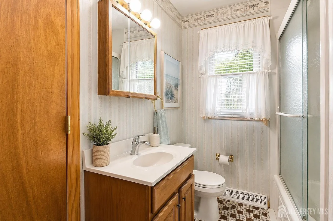 Photo of 37 Lenox Avenue