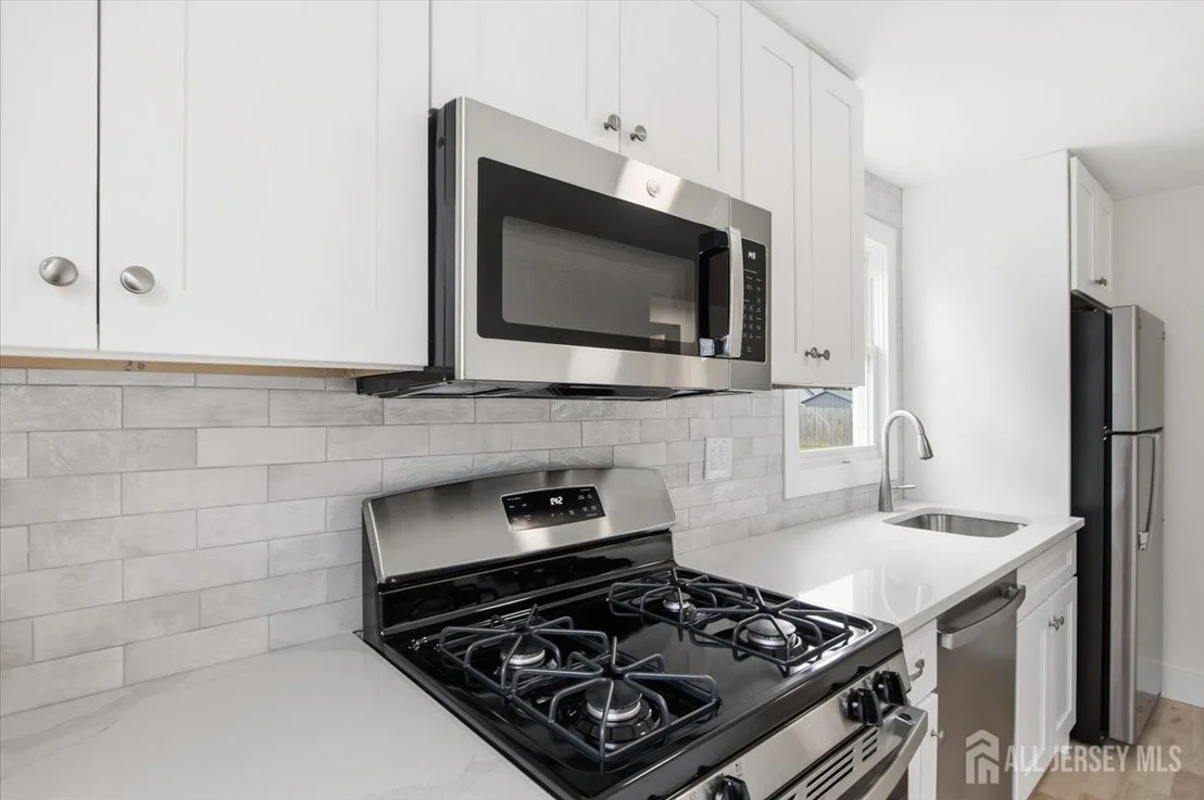 Photo of 421 1st Street