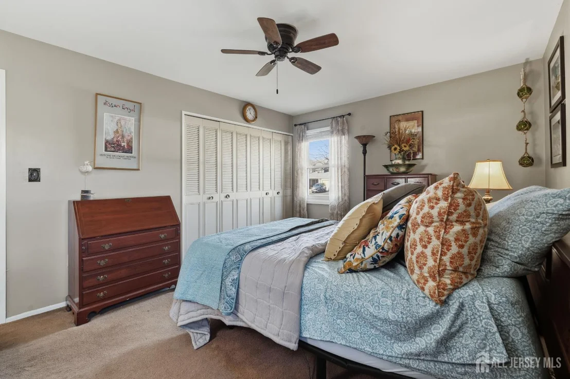 Photo of 27 Summerall Road