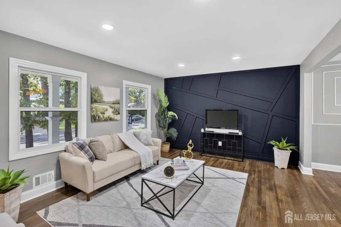 Photo of 247 Farragut Road