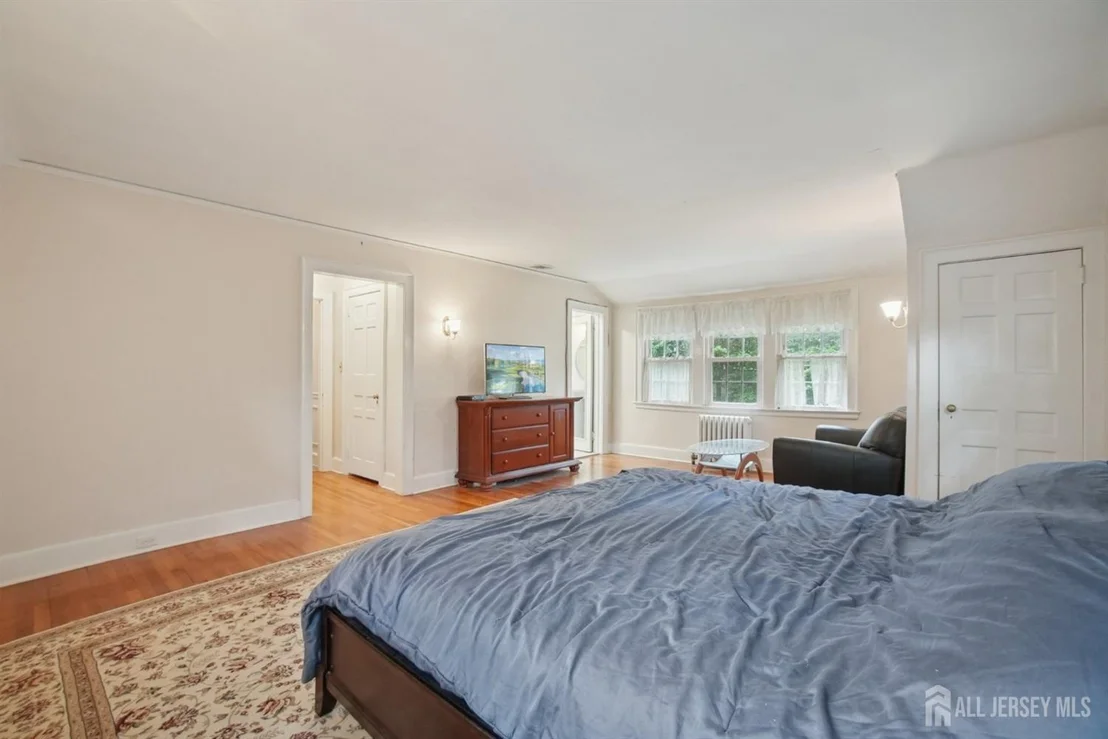 Photo of 12 Edgewood Road