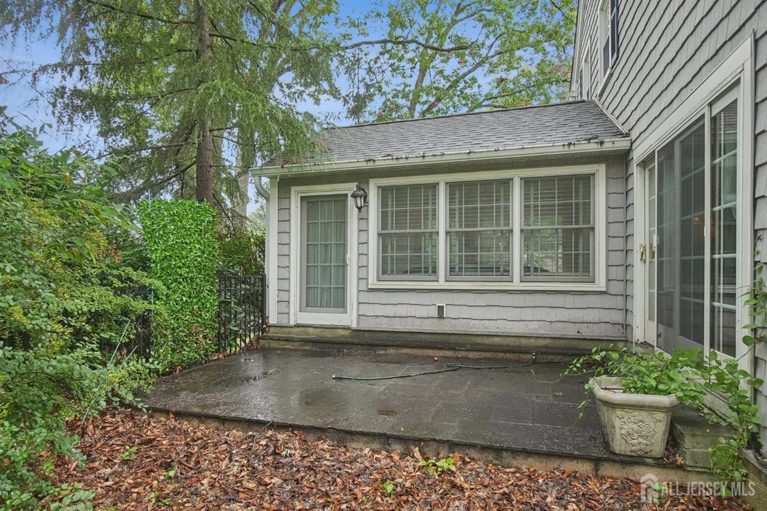Photo of 12 Edgewood Road