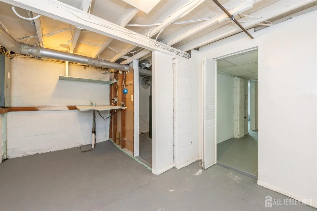 Photo of 278 Outlook Boulevard
