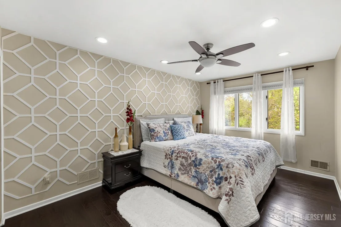 Photo of 45 Ditmars Circle