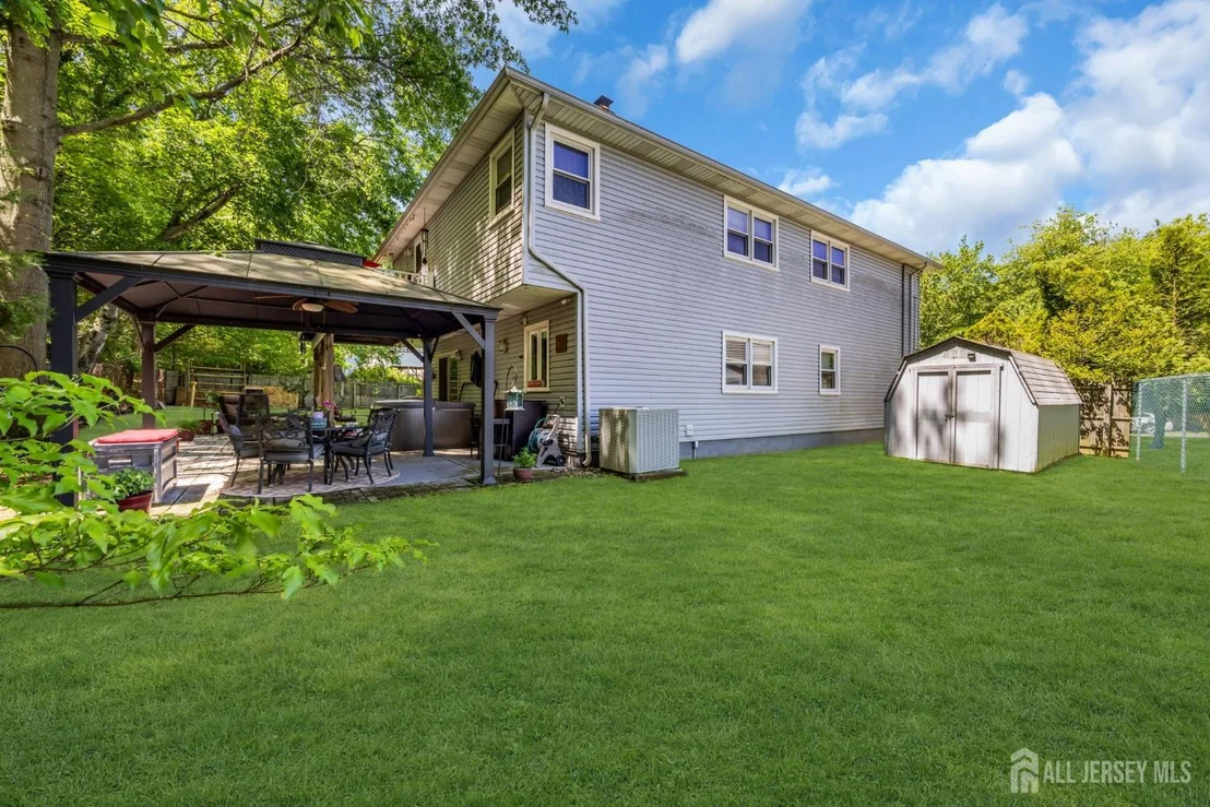 Photo of 7 S Brook Drive