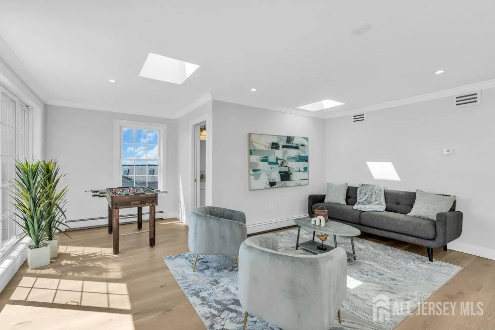 Photo of 141 Vanard Drive
