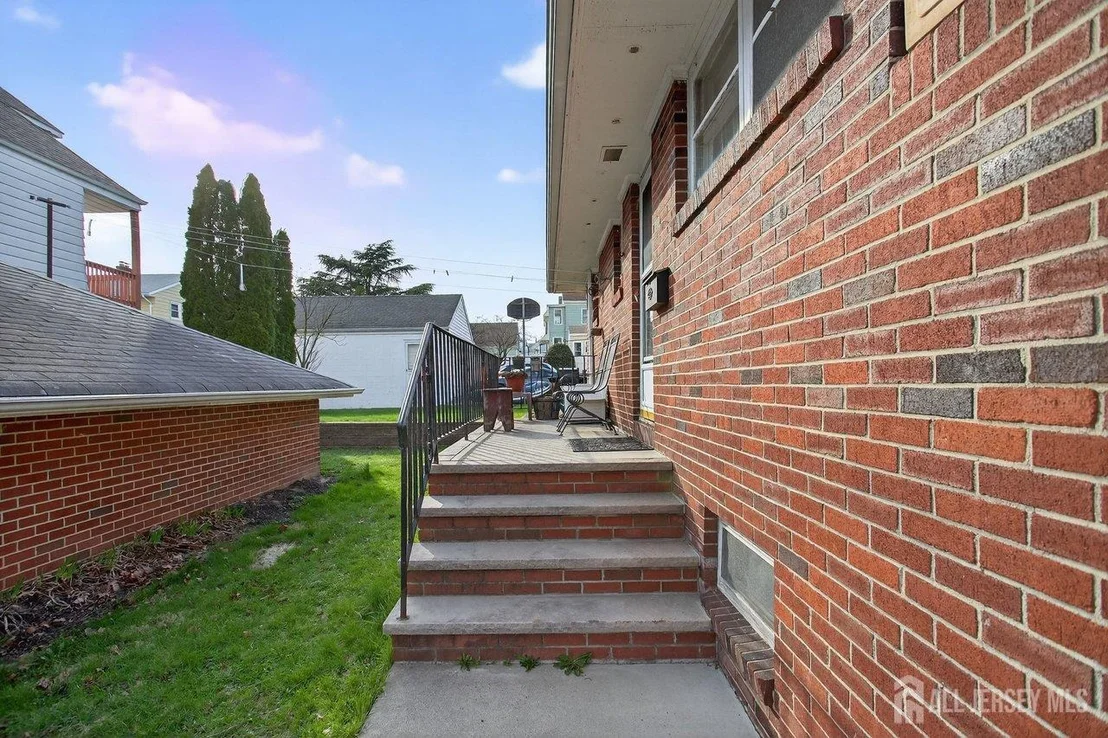 Photo of 595 Jacques Street