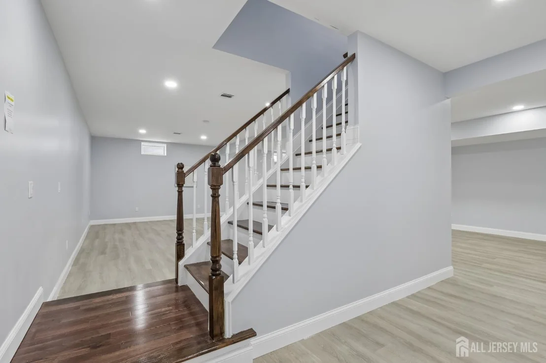 Photo of 239 Suttons Lane