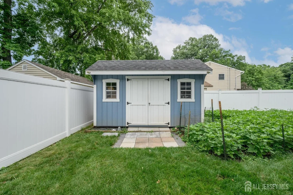 Photo of 519 Calvert Road