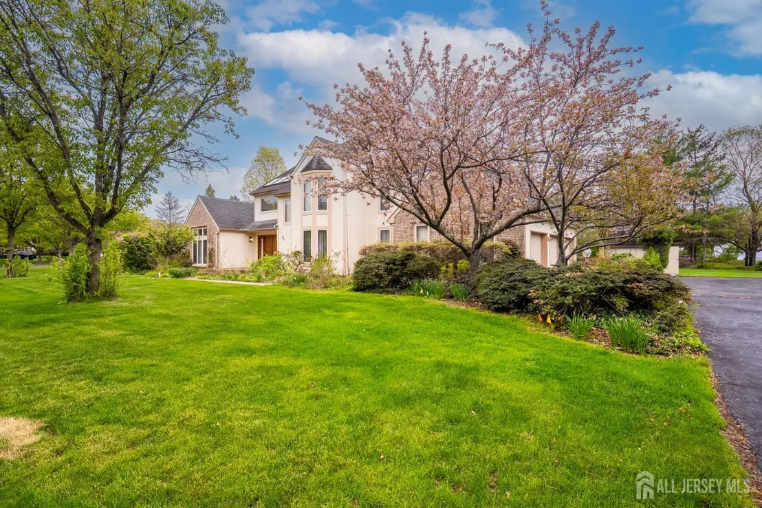Photo of 20 Sapphire Drive