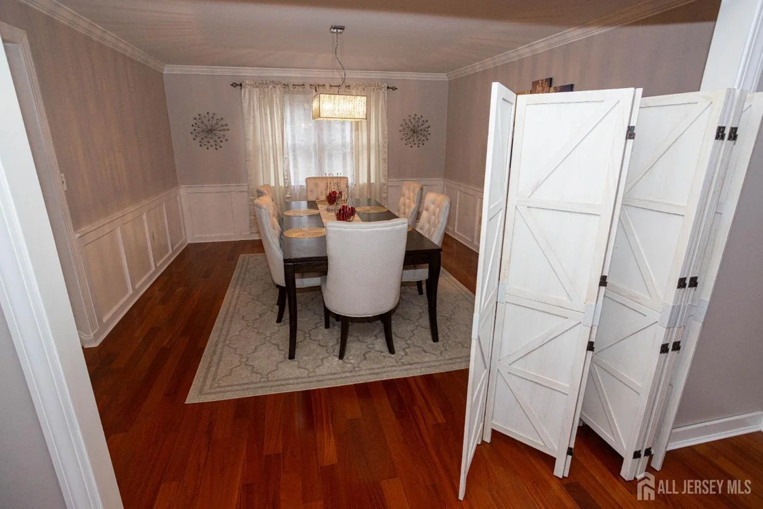 Photo of 31 Scarlet Drive