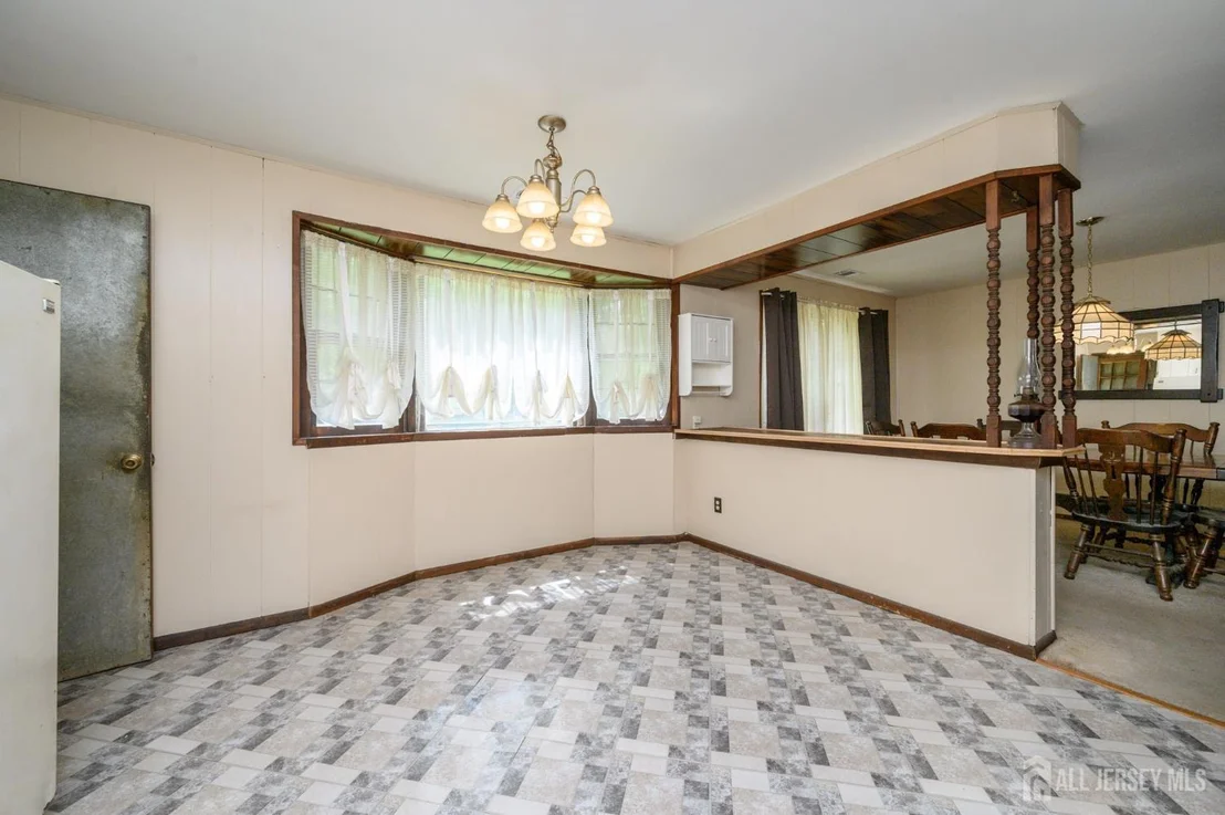Photo of 839 Bowman Road