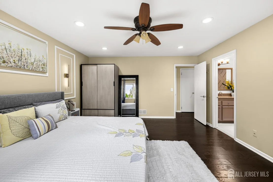 Photo of 45 Ditmars Circle