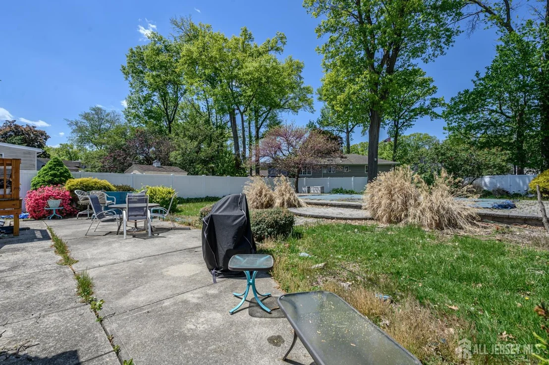 Photo of 49 Colonial Drive