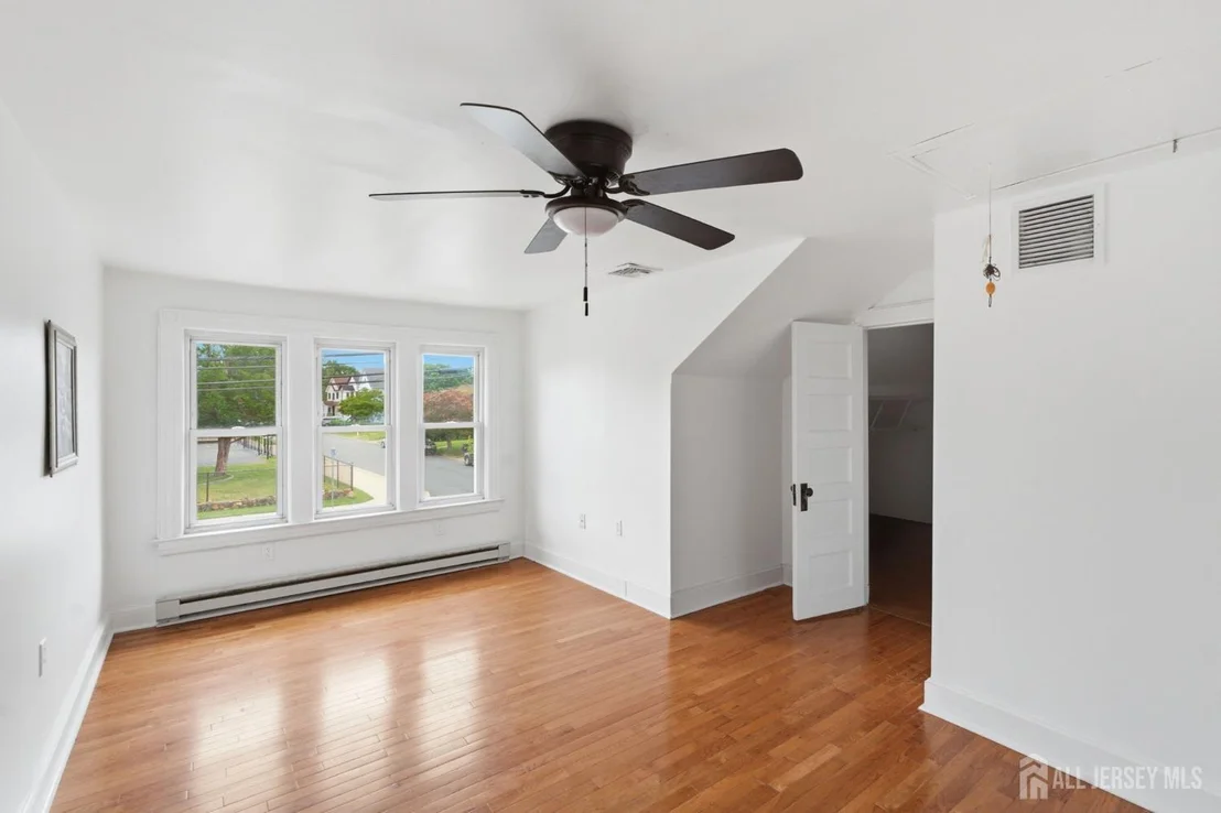 Photo of 18 Fox Road
