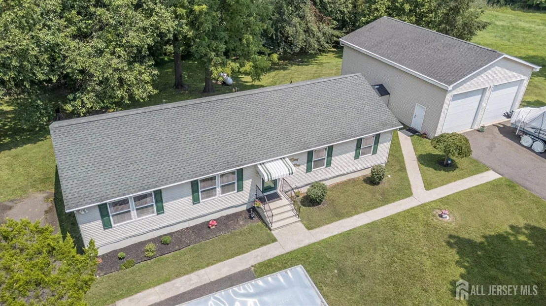 Photo of 19 Indian Trail