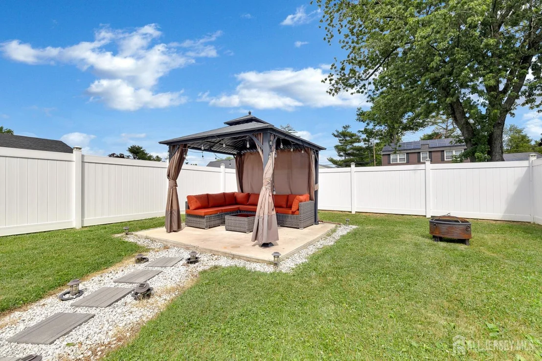 Photo of 2 harrington Circle