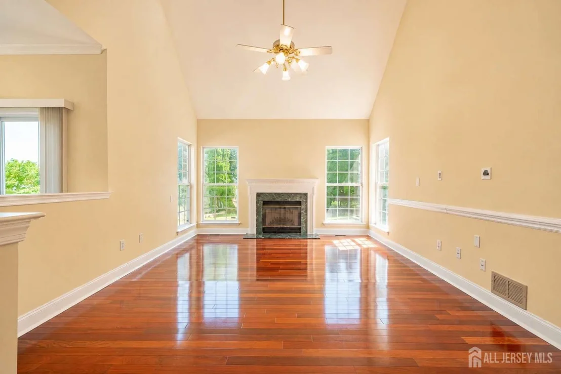 Photo of 4 Sequoia Drive