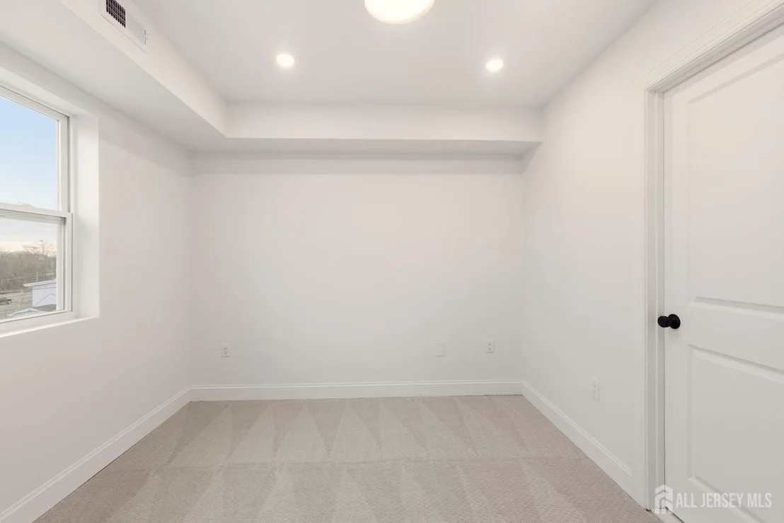 Photo of 23 Morse Avenue