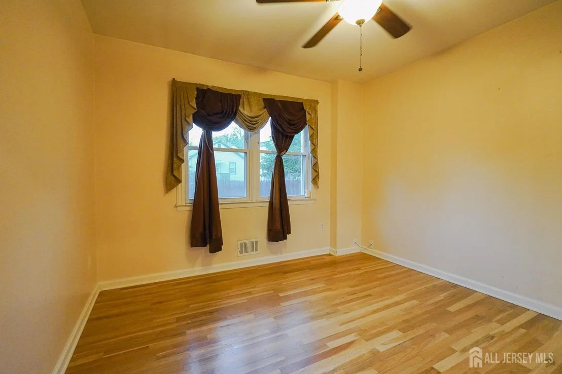 Photo of 3 E Charles Court