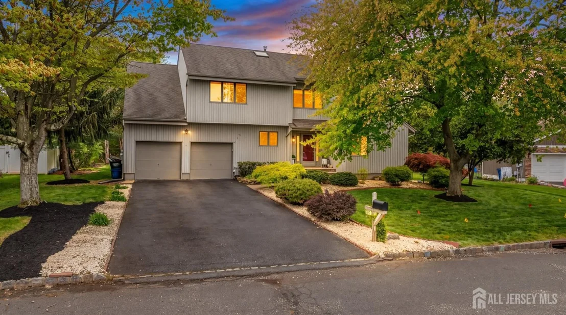 Photo of 45 Ditmars Circle