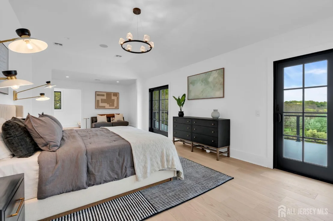 Photo of 2130 Shadow Lane