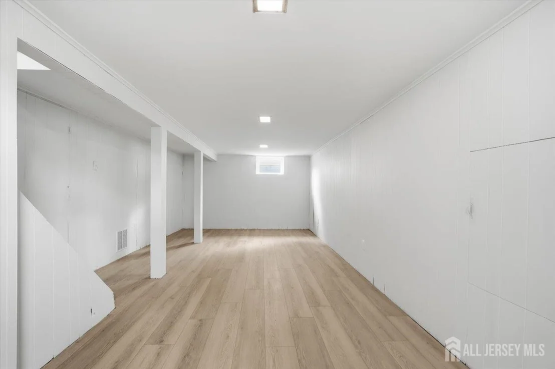 Photo of 421 1st Street