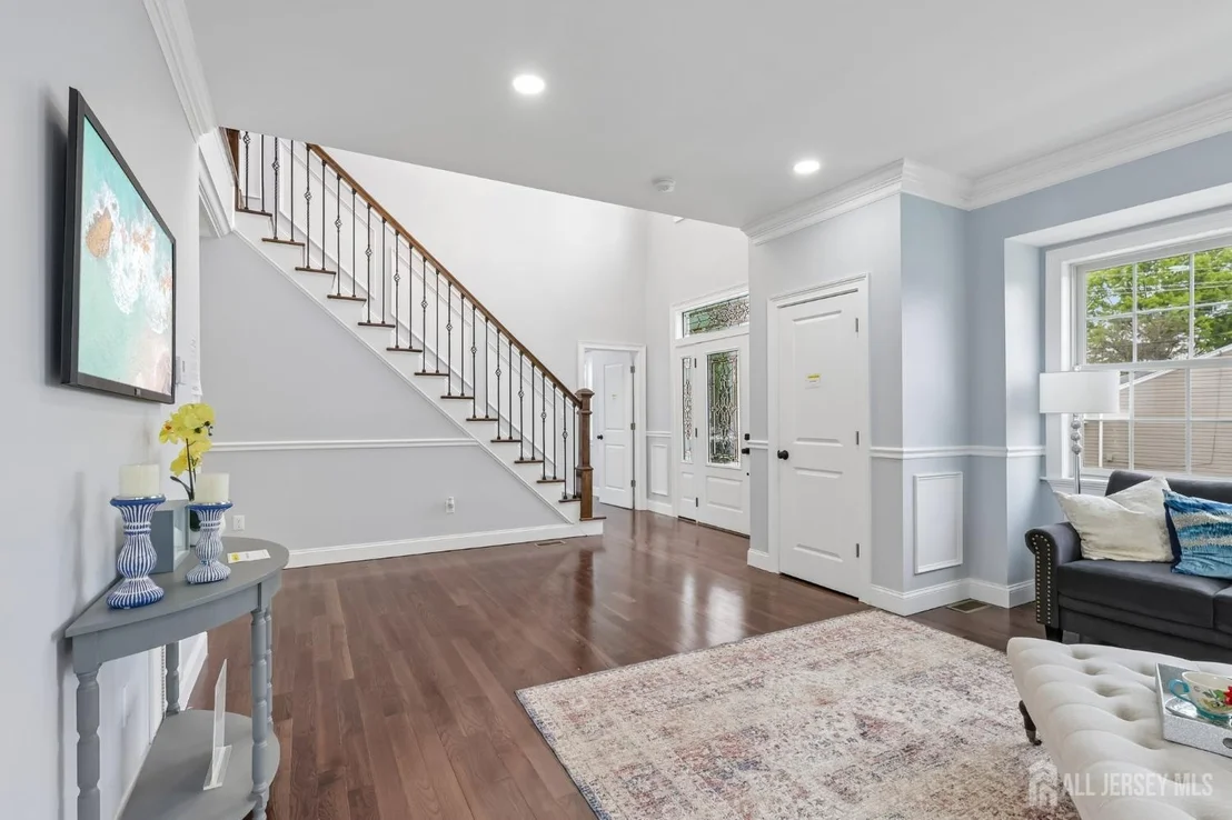 Photo of 239 Suttons Lane